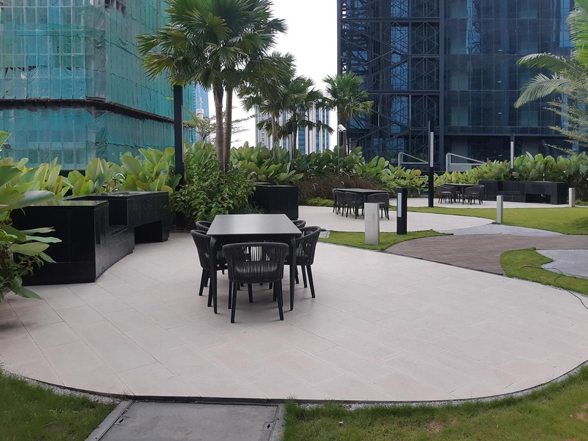 Eaton Residences Klcc By Bhs Куала Лумпур Екстериор снимка