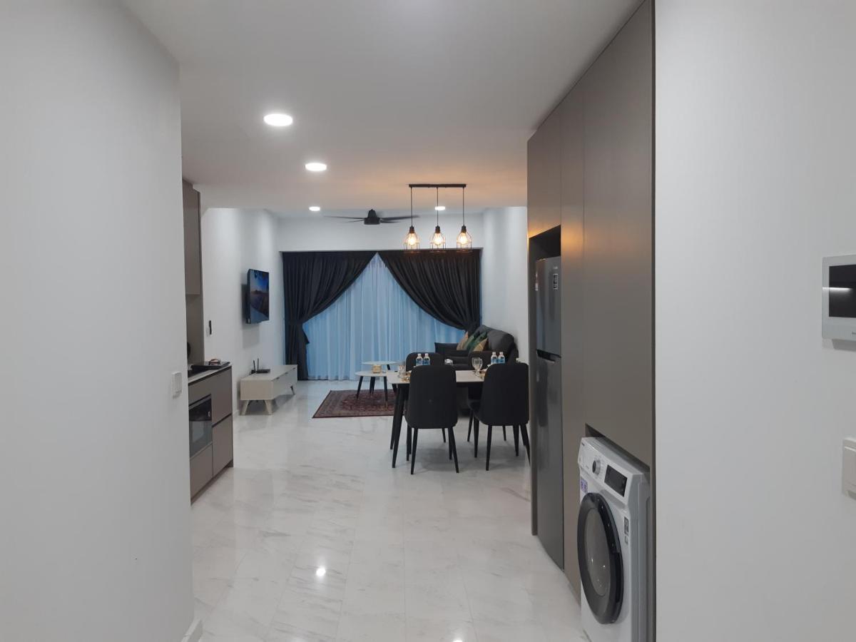 Eaton Residences Klcc By Bhs Куала Лумпур Екстериор снимка